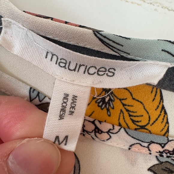 Maurices Floral Shirt/Blouse, Medium - Picture 5 of 7